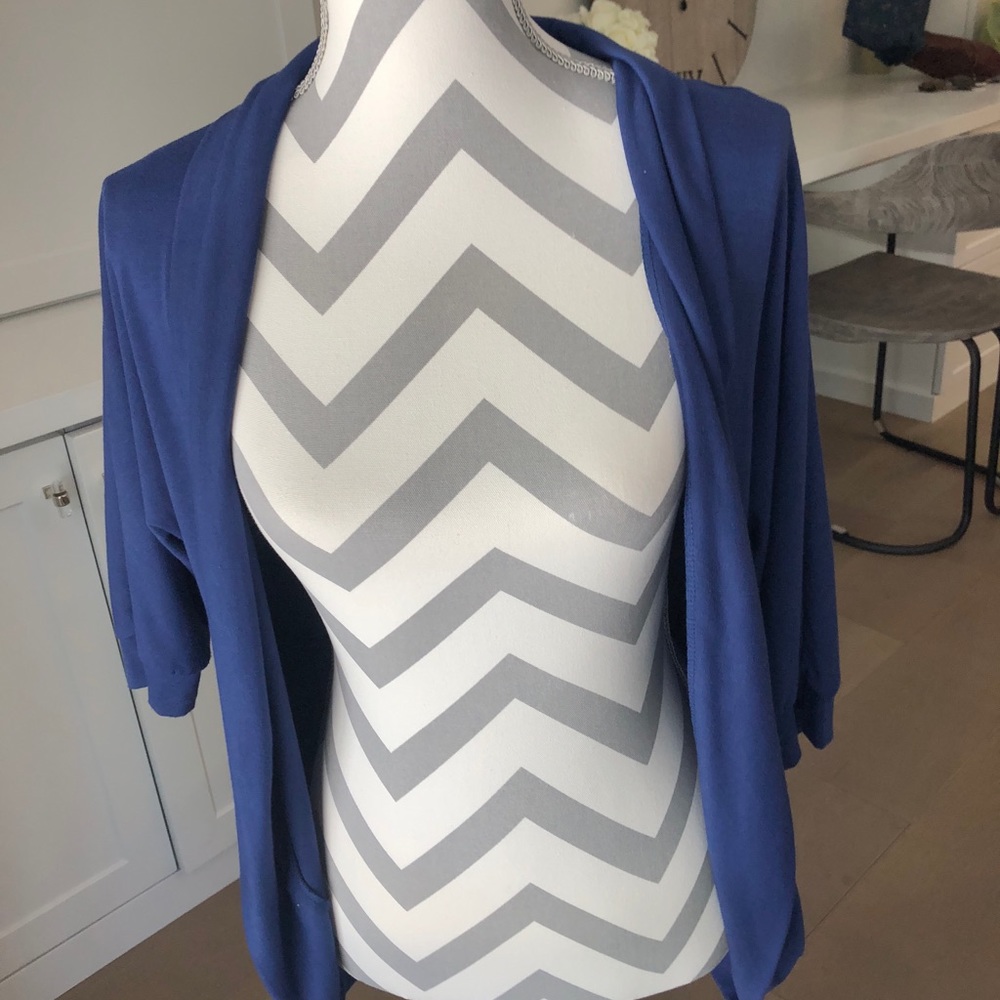 Pretty Cardigan - Picture 5 of 12